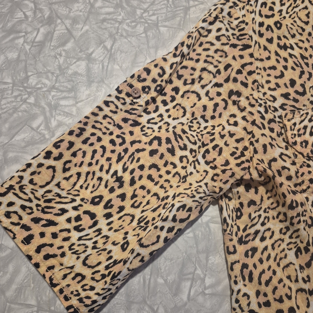 Cheetah print blouse - Picture 9 of 10